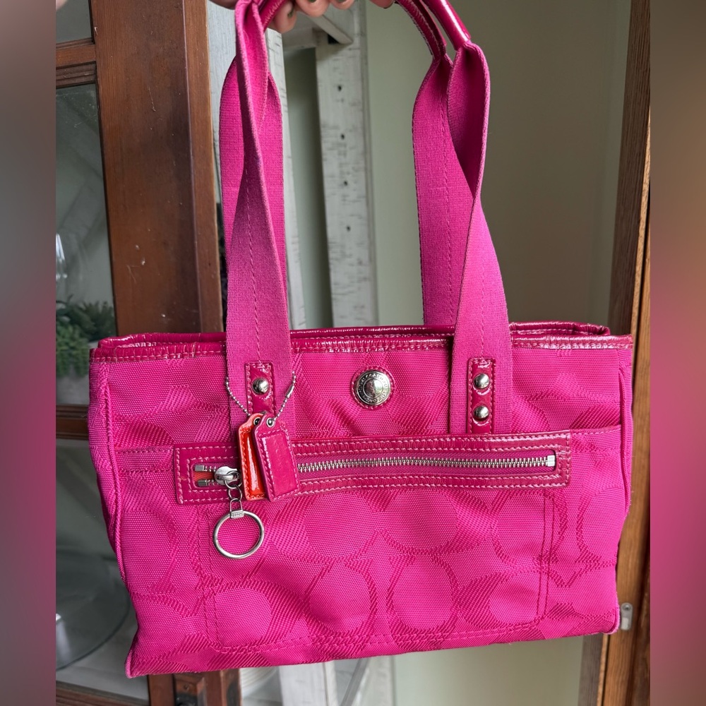Authentic COACH Poppy Signature Hot Pink Orange Vintage Shoulder Small Bag Purse